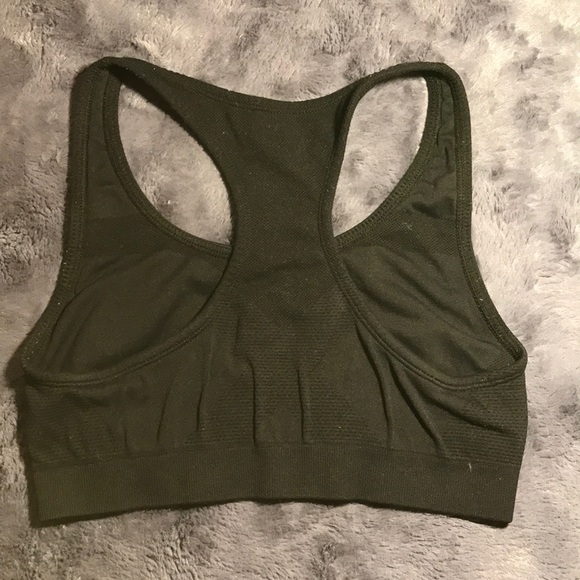 Black sports bra - Picture 3 of 3